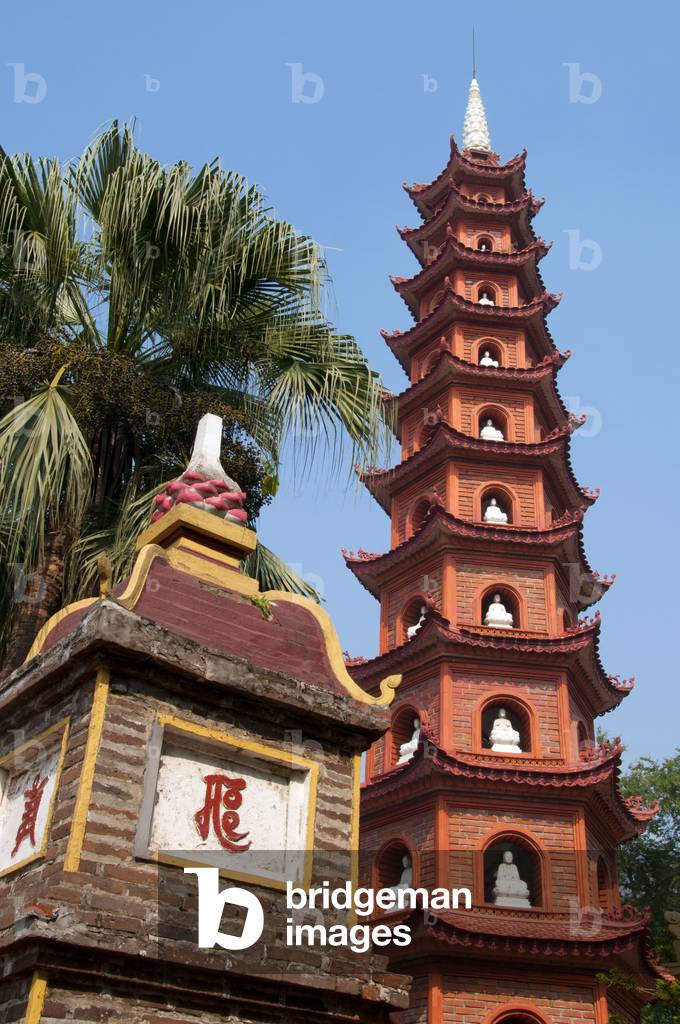 Vietnam: Tran Quoc Pagoda (Tran Quoc Buddhist temple), Ho Tay (West Lake), Hanoi