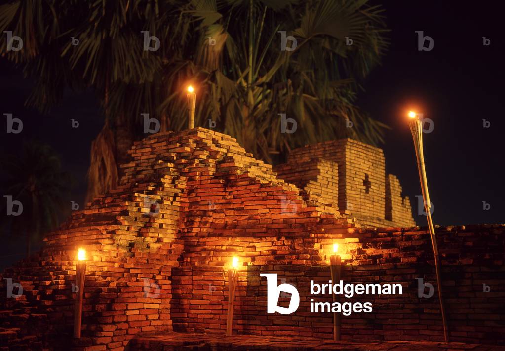 Thailand: Jaeng Hua Rin (Hua Rin Bastion) by torch light, Chiang Mai