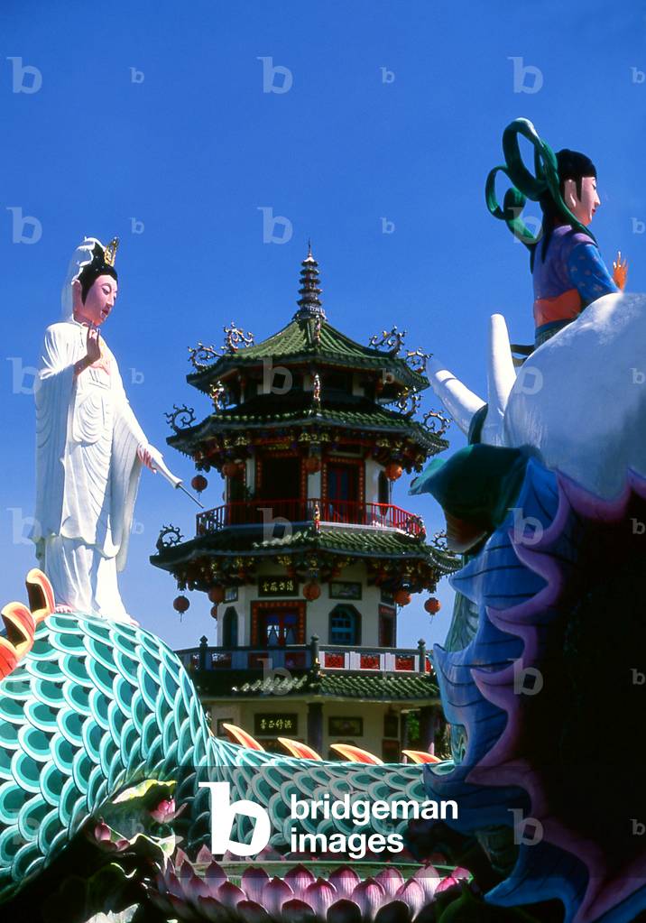 Taiwan: Guanyin statue (left) near the Spring and Autumn Pavilions, Lotus Lake, Kaohsiung