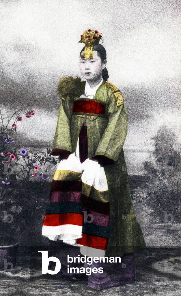 Korea: Kisaeng entertainer and courtesan, c. 1900