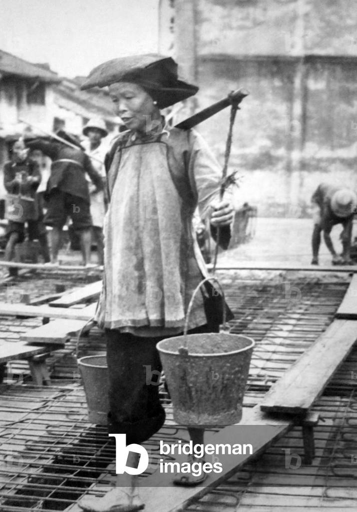 Singapore: Samsui Chinese woman labourer c. 1920.