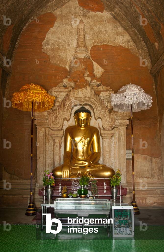 Burma / Myanmar: Restored Buddha in the main shrine facing south, Htilominlo Temple, Bagan (Pagan) Ancient City