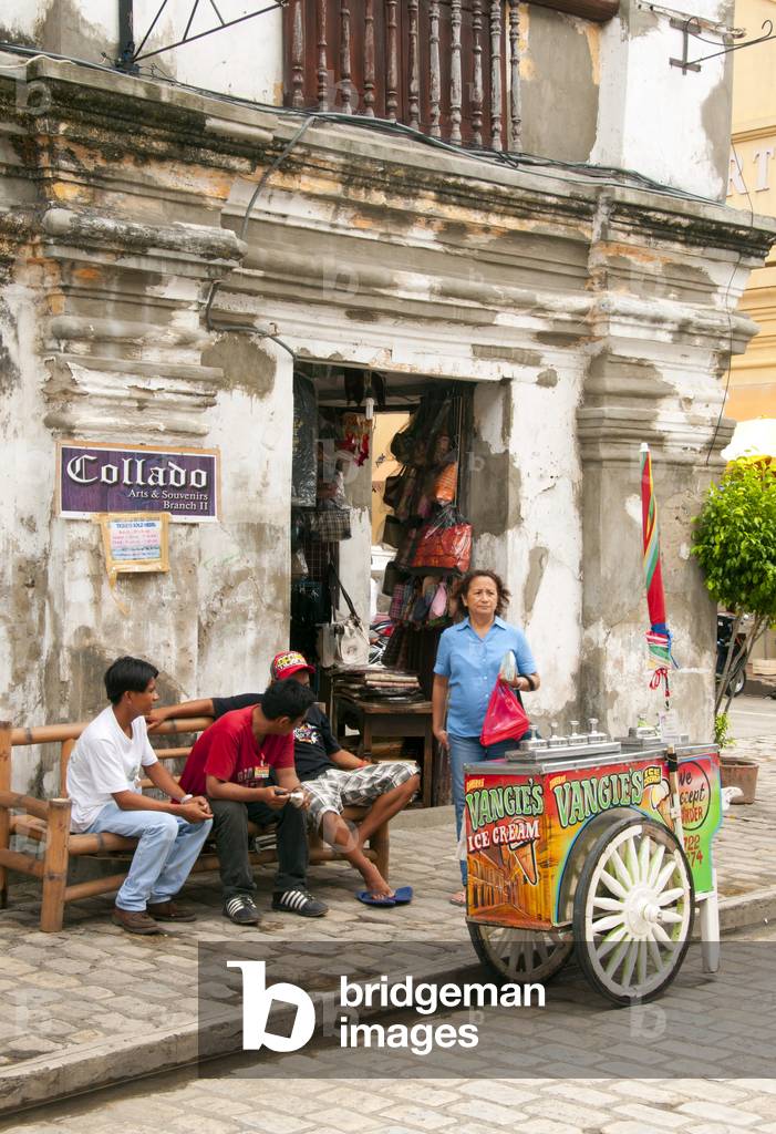 Philippines: Ice cream cart, Mestizo District, Vigan, Ilocos Sur Province, Luzon Island