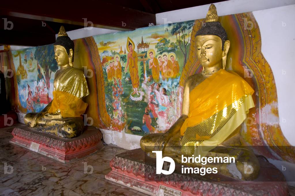 Thailand: Buddhas in outer cloister, Wat Phra Mahathat, Nakhon Sri Thammarat