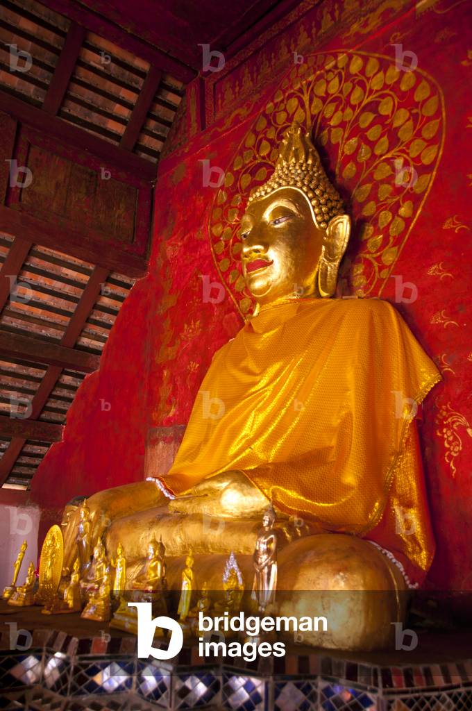 Thailand: Buddha in the viharn, Wat Lai Hin, Lampang Province