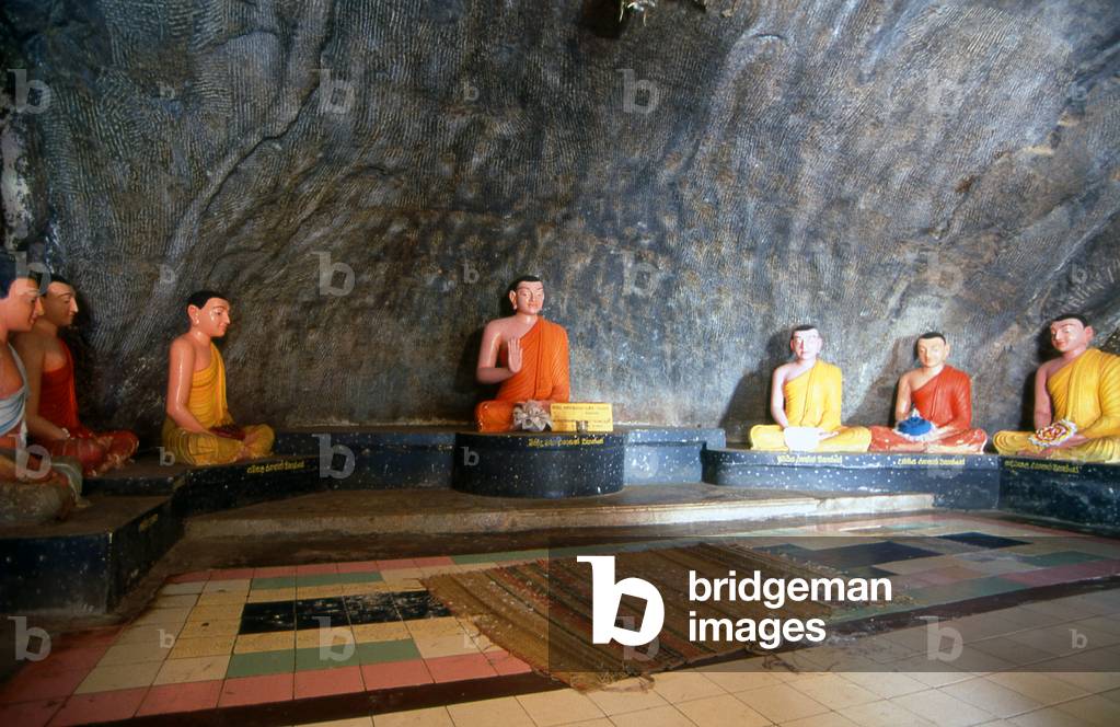 Sri Lanka: Monk statues in the cave temple at Isurumuniya Vihara, Anuradhapura