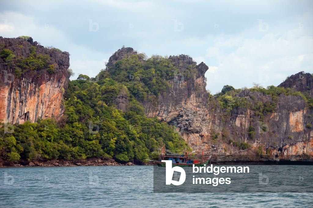 Thailand: Ko Tarutao Marine National Park, Ko Tarutao, fishing boat