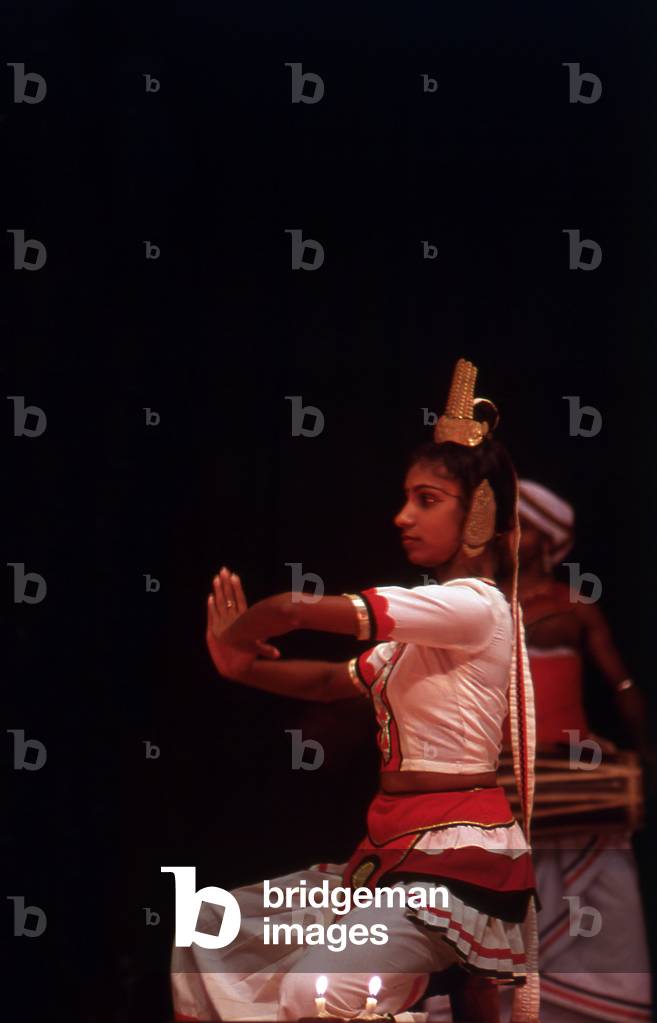 Sri Lanka: Traditional Kandyan dancer, Kandy