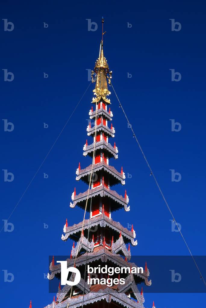 Thailand: A distinctive Burmese-style pyatthat (multi-tiered and spired roof) at Wat Hua Wiang, Mae Hong Son, northern Thailand