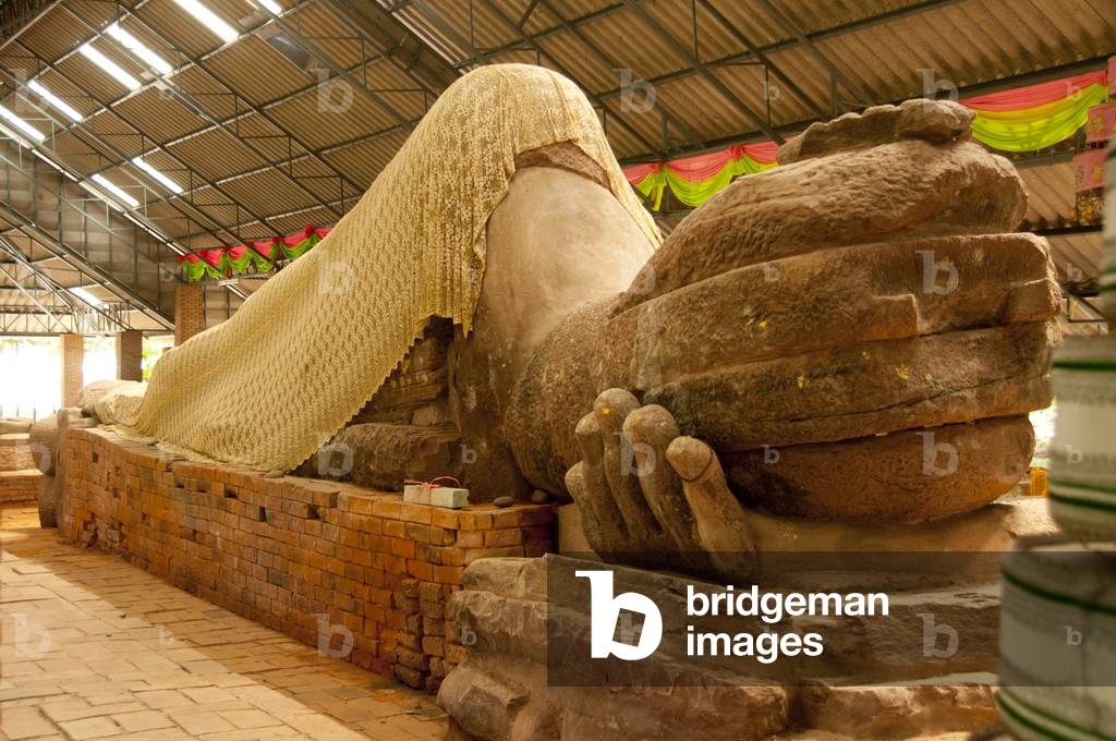 Thailand: The back of the head of an 8th century sandstone reclining Buddha (Phra Non), Thailand's oldest reclining Buddha, Wat Dharmacakra Semaram, Ban Klong Khwang, Nakhon Ratchasima Province
