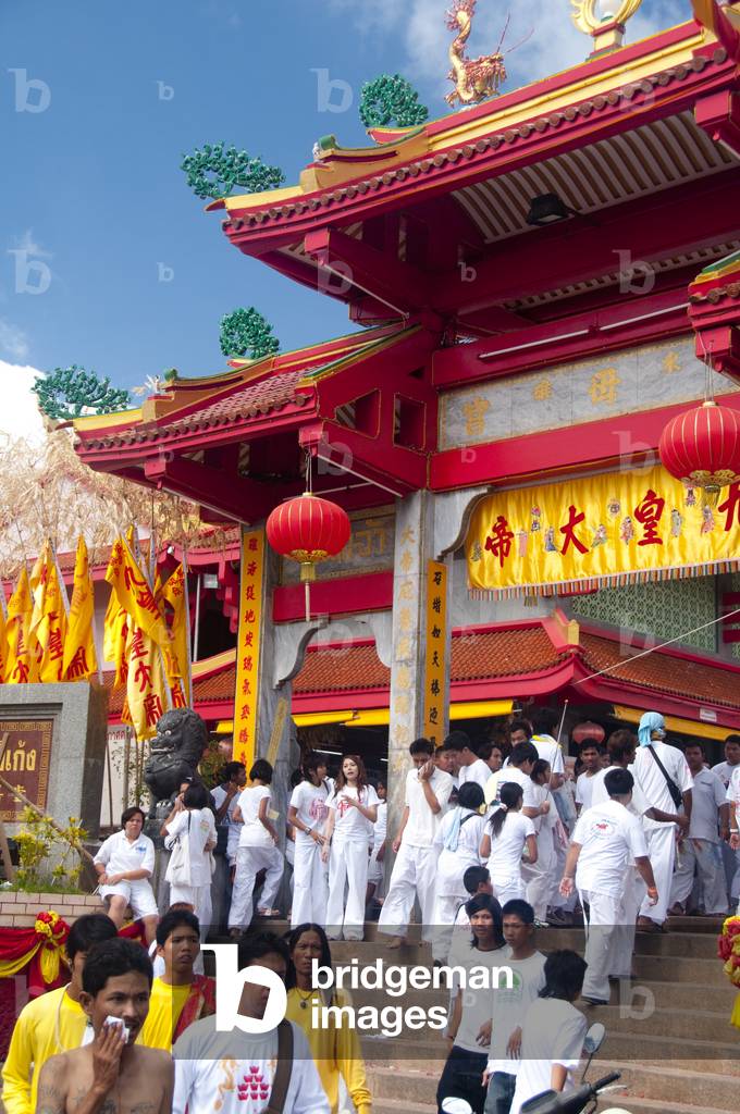 Thailand: Devotees visiting San Chao Chui Tui (Chinese Taoist temple), Phuket Vegetarian Festival