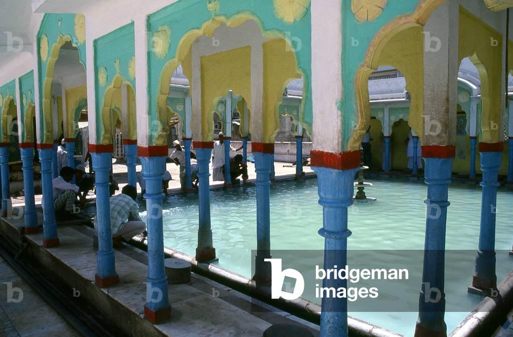 India: The pool area used for wudu (ablutions before prayer) in the Dargah Sharif of Sufi saint Moinuddin Chishti, Ajmer, Rajasthan