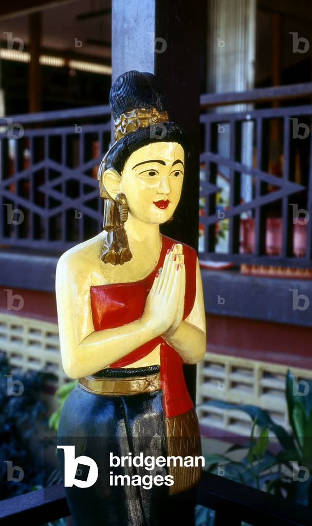 Thailand: Female figure outside the viharn at Wat Chong Kham (Jong Kham), Mae Hong Son