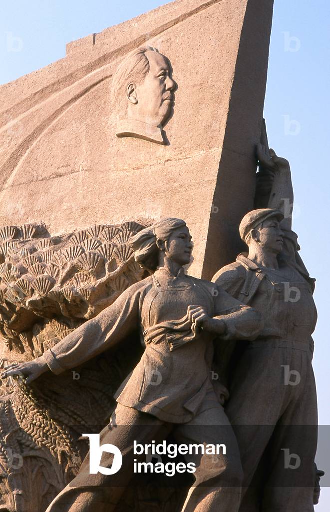 China: Revolutionary statues flanking Mao Zedong's mausoleum in Tiananmen Square, Beijing