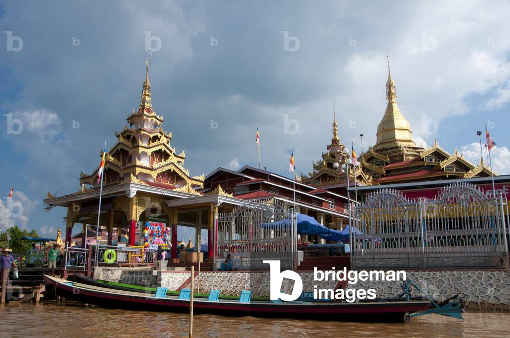 Burma / Myanmar: Phaung Daw Oo (Hpaung Daw U) Pagoda, Inle Lake, Shan State
