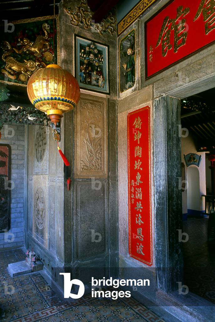 Vietnam: Entrance to the main Thien Hau (Goddess of the Sea) shrine in the Fujian (Phuc Kien) Assembly Hall, Hoi An