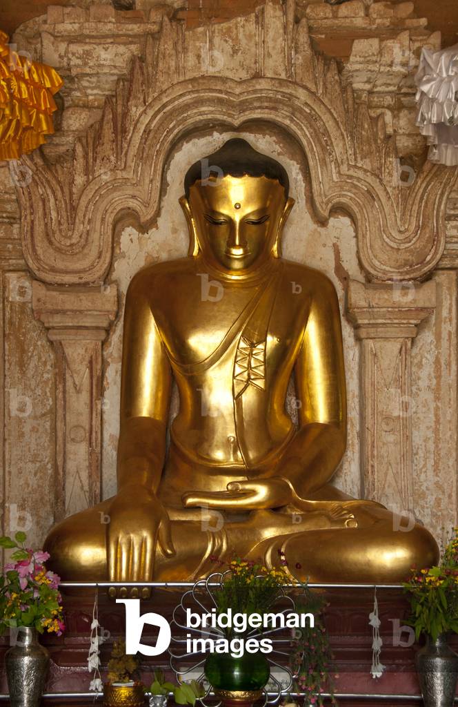 Burma / Myanmar: Restored Buddha in the main shrine facing south, Htilominlo Temple, Bagan (Pagan) Ancient City