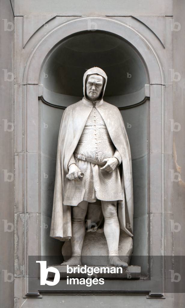 Italy: Giotto (1266 - 1337), Italian painter and architect. 19th century statue outside the Uffizi Gallery, Florence, Italy. Sculpted by Giovanni Dupre