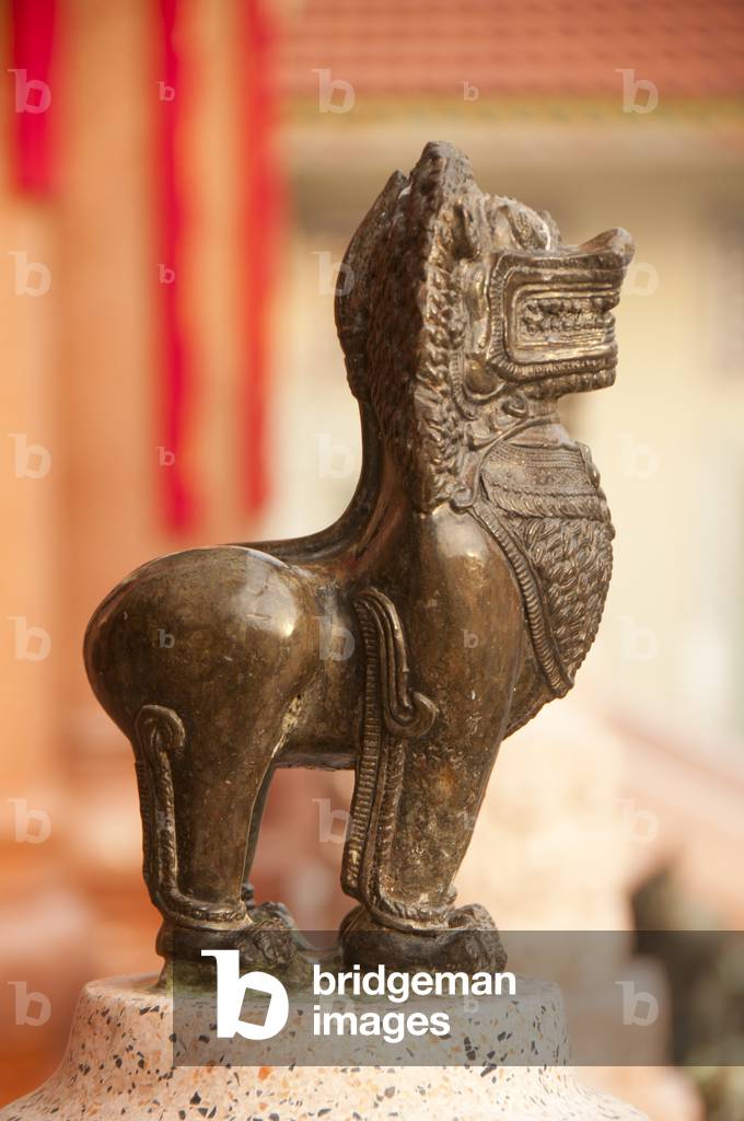 Thailand: Decorative <i>singha</i> (mythical lion) adorning the main <i>viharn</i> (assembly hall), Wat Pho Maen Khunaram, Bangkok