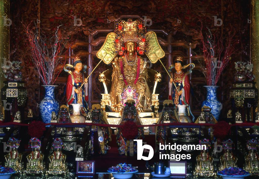 Taiwan: Gold statue of the Goddess Matsu, Nantien Temple (Nantien Guan), Nanfang Ao, Northeast Coast