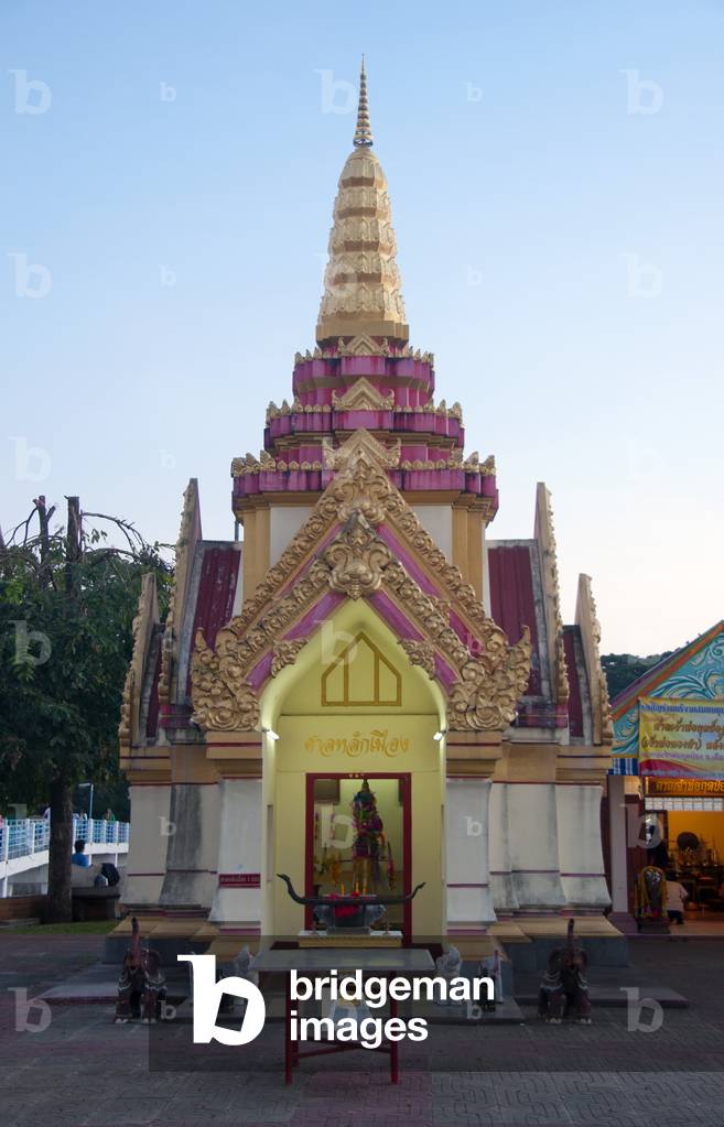 Thailand: Lak Meuang (City Pillar shrine) and the Chao Por Kud Phong Shrine at the centre of Loei Town, Loei Province