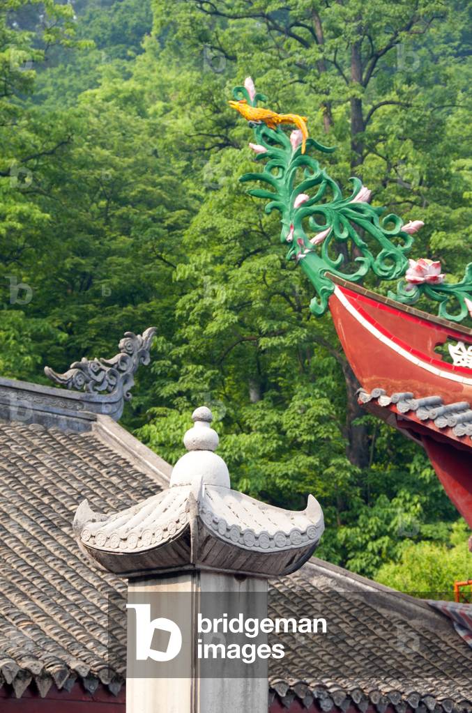 China: Roof detail, Hongfu Si (Hongfu Temple), Qianling Shan Park, Guiyang, Guizhou Province