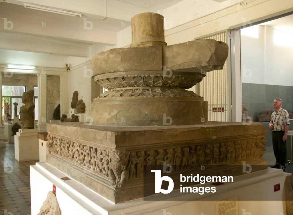 Vietnam: A Tra Kieu style Cham pedestal with Shiva lingam on top, 10th century, Cham Museum, Danang