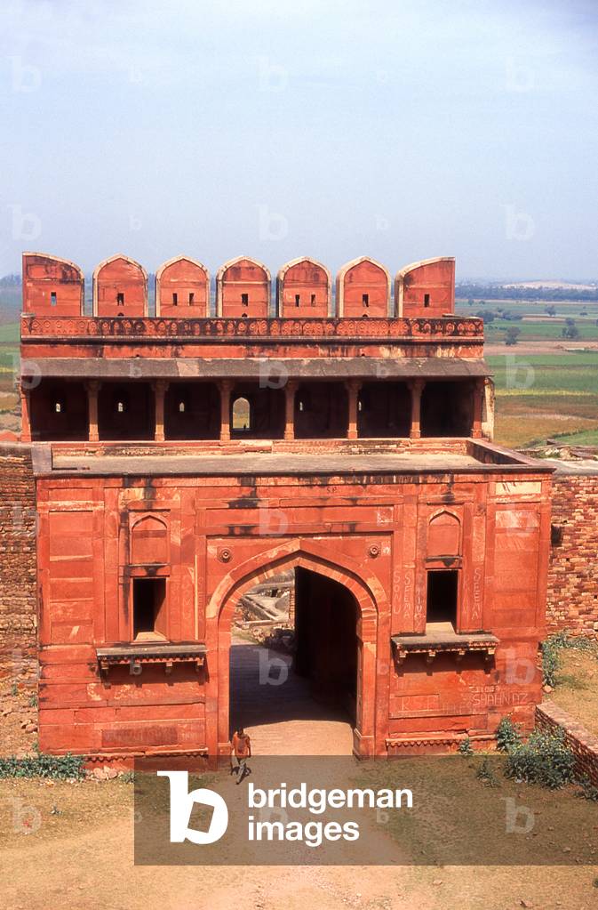 India: The Hathi Pol Gate (Elephant Gate) near Birbal Bhavan (Birbal's House), Fatehpur Sikri, Uttar Pradesh