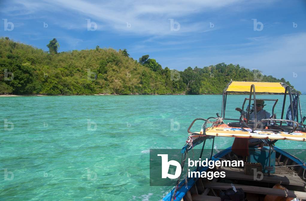 Thailand: Boatman and turquoise sea, Ko Kradan, Trang Province