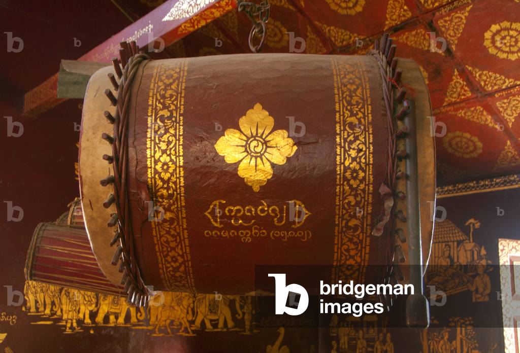 Burma / Myanmar: Giant drum in the viharn at Wat Jong Kham, Kyaing Tong (Kengtung), Shan State