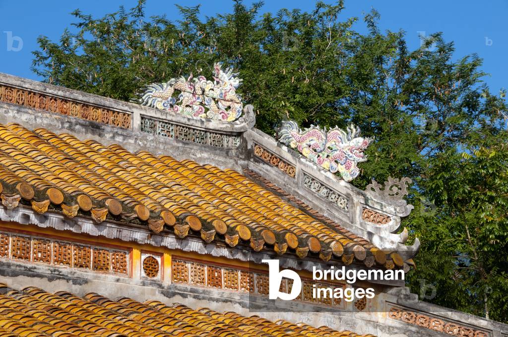 Vietnam: Roof detail at the Hoa Khiem Palace in the grounds of the Tomb of Emperor Tu Duc, Hue