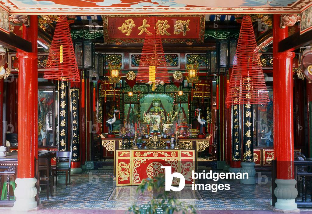 Vietnam: Thien Hau, Goddess of the Sea, in the main shrine in the Fujian (Phuc Kien) Assembly Hall, Hoi An