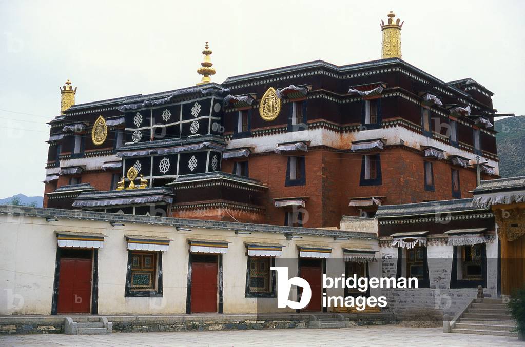 China: An outer building at Labrang Monastery, Xiahe, Gansu province