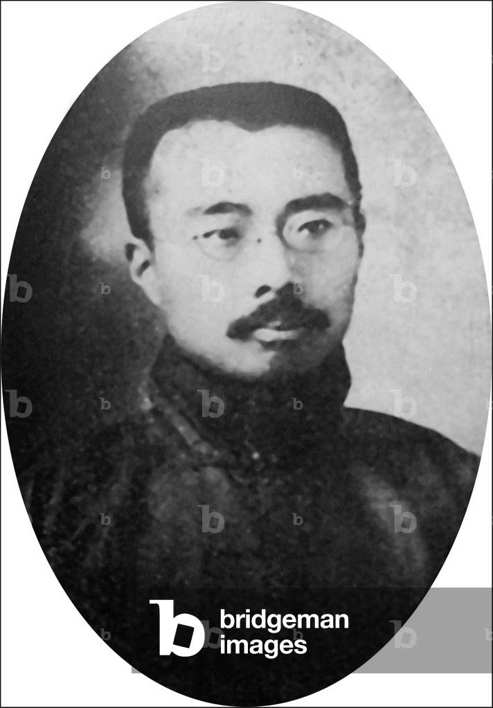 China: Zhou Zuoren (16 January 1885-6 - May 1967) was a Chinese writer, primarily known as an essayist and a translator. He was the younger brother of Lu Xun (Zhou Shuren), the second of three brothers