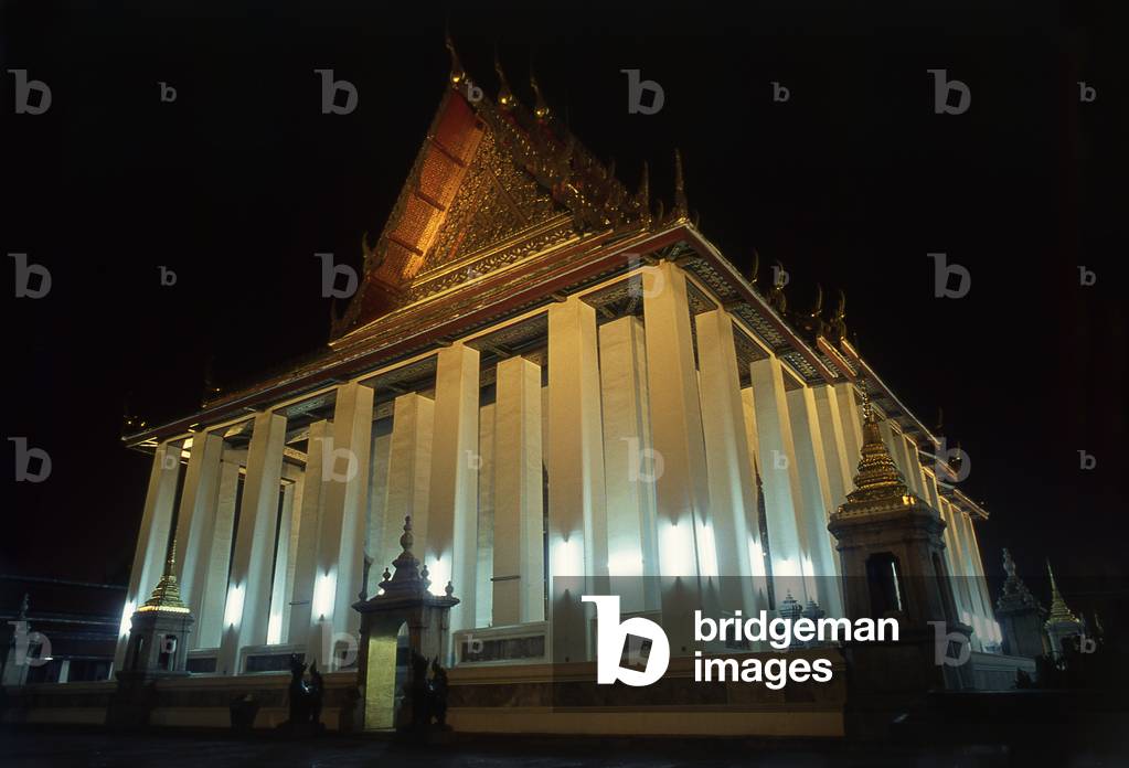 Thailand: Phra Ubosot (Main Chapel) by night, Wat Pho (Temple of the Reclining Buddha), Bangkok