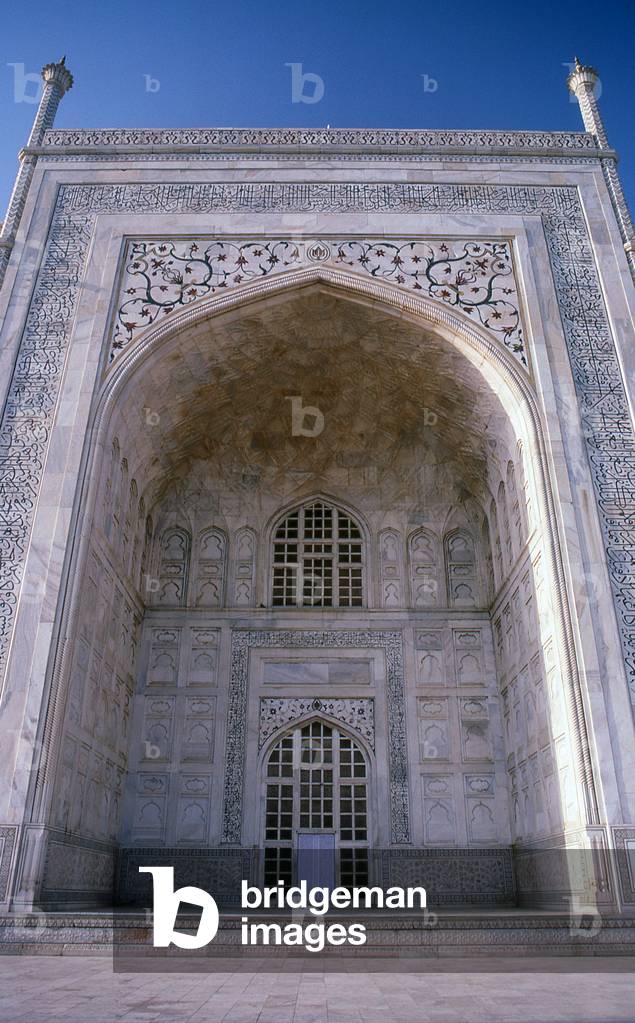 India: The northern pishtaq (recessed arch) of the Taj Mahal, Agra, Uttar Pradesh