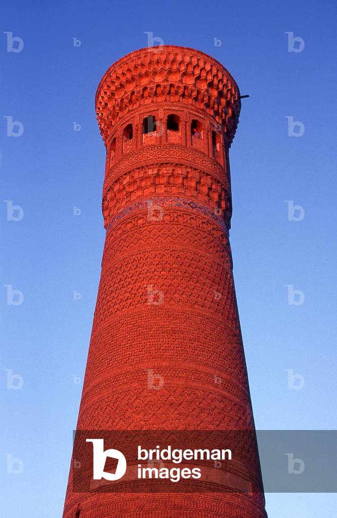 Uzbekistan: The Kalyan or Kalon Minaret also known as the 'Minaret of Death' at sunset, Bukhara