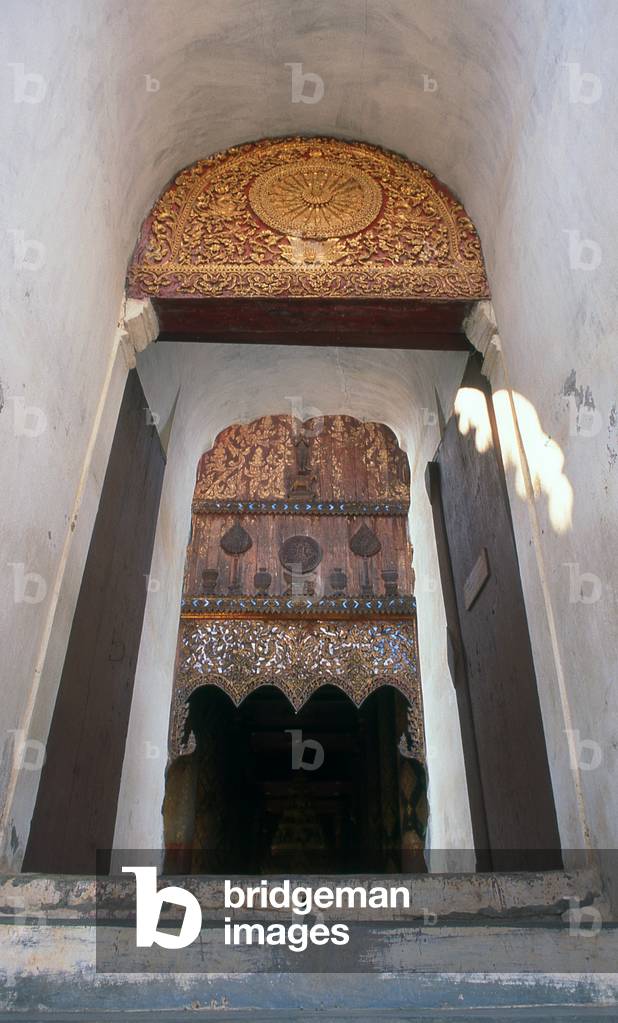 Thailand: Front entrance to Wat Phra That Lampang Luang, northern Thailand