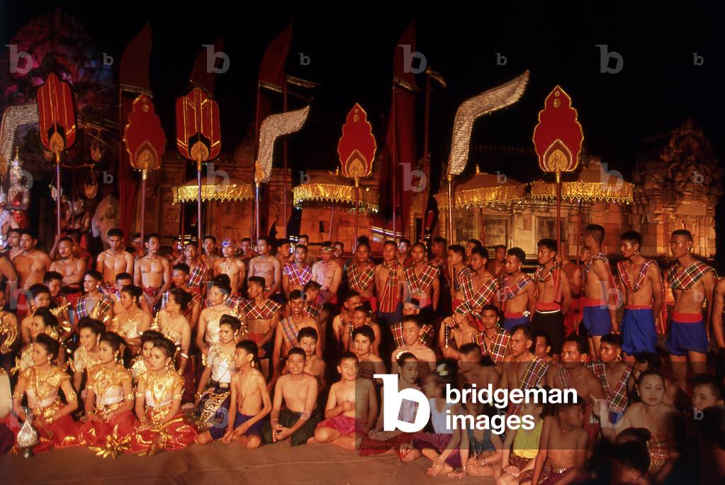 Thailand: Performers at the Khao Phanom Rung Festival, Prasat Hin Phanom Rung (Phanom Rung Stone Castle), Buriram Province, northeast Thailand (photo)