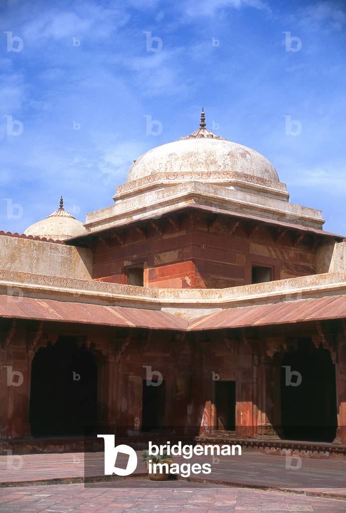 India: Courtyard in the Palace of Jodha Bai, Fatehpur Sikri, Uttar Pradesh