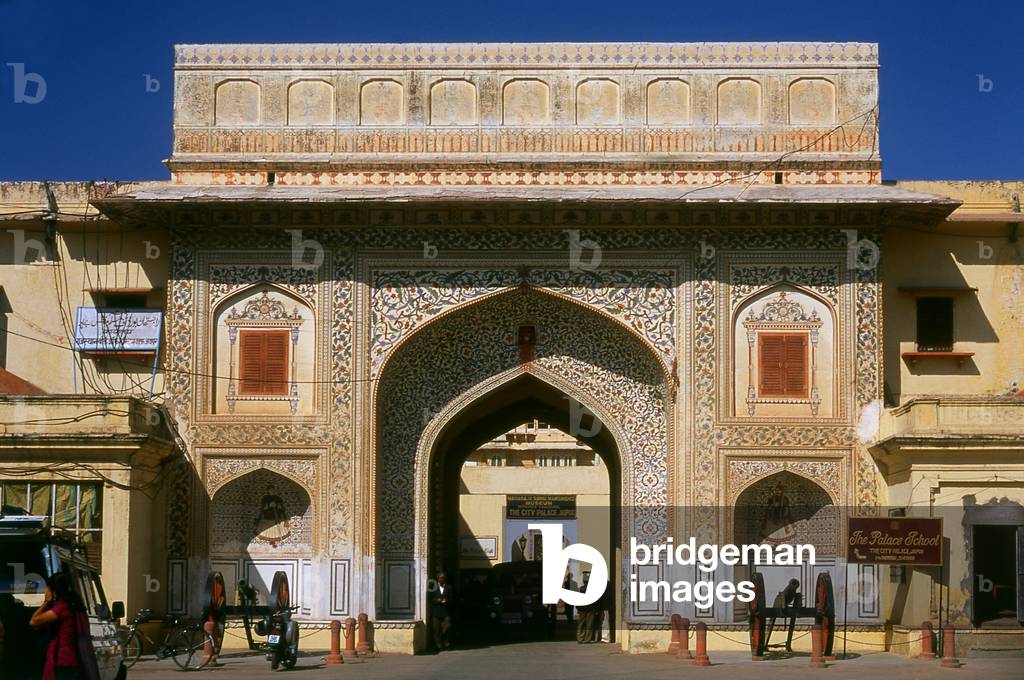 India: Gateway into the City Palace, Jaipur, Rajasthan