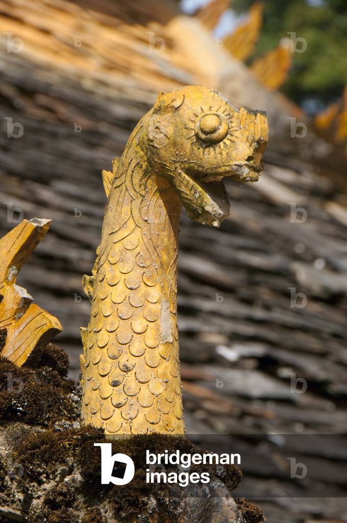 Burma / Myanmar: Naga (mythical serpent) roof at Wat Ban Saen, Kyaing Tong (Kengtung), Shan State