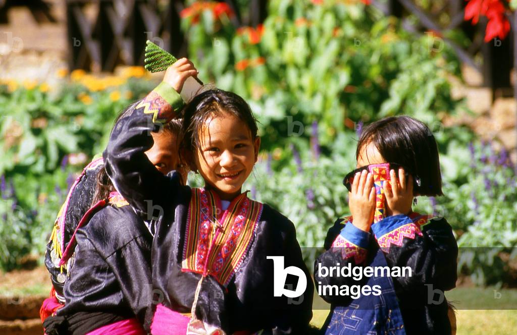 Thailand: Hmong hill tribe girls playing near the Queen Sirikit Botanical Gardens, Mae Sa Valley, Chiang Mai, northern Thailand