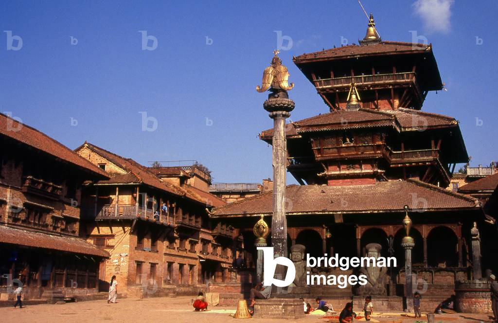 Nepal: The Hindu Dattatreya Temple with the Garuda pillar facing it, Tachupal Tol, or Dattatreya Square, Bhaktapur (1997)
