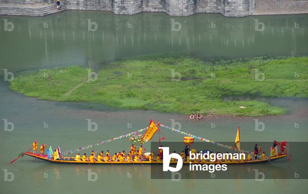 China: Ceremonial boat on the Li River from Fubo Shan (Wave-Subduing Hill), Guilin, Guangxi Province