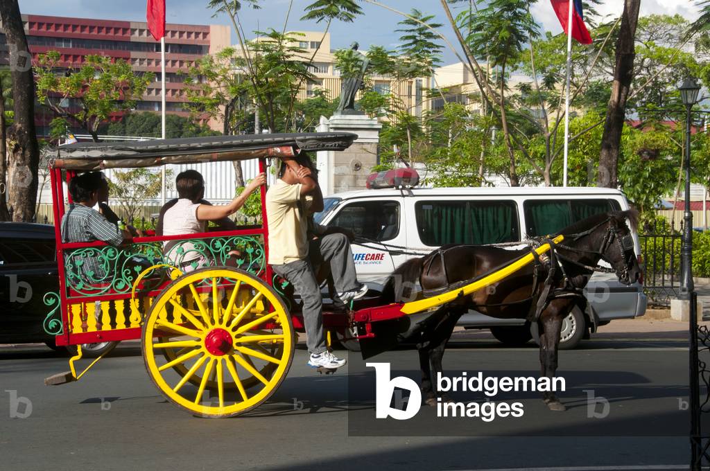 Philippines: Kalesa (horse-drawn carriage), Intramuros, Manila
