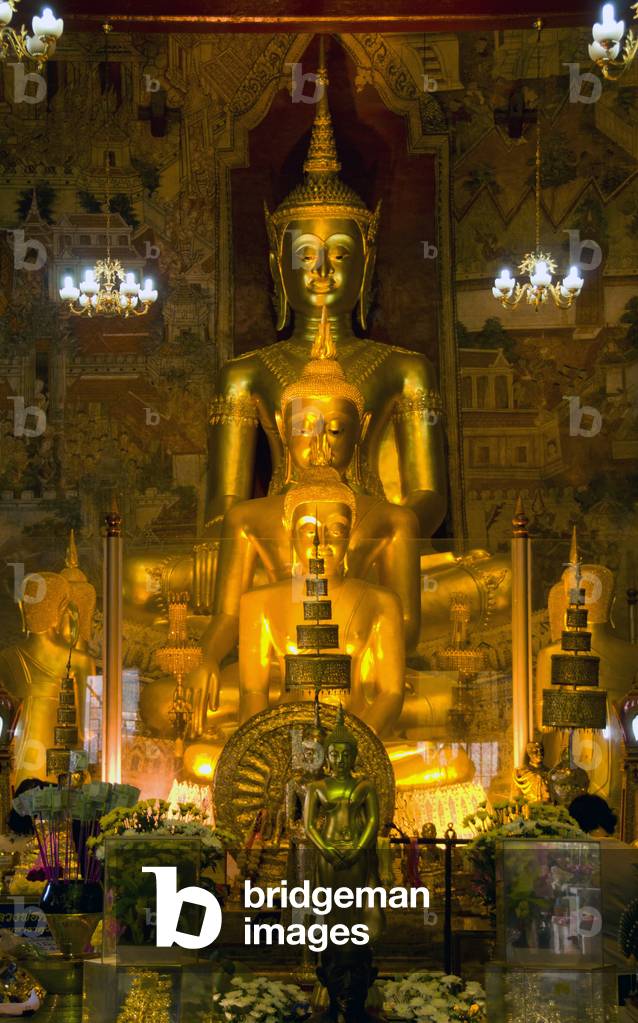Thailand: Buddha images in the viharn at Wat Mahathat, Phetchaburi