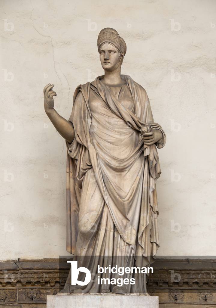 Italy: Statue of a Roman (Sabine) woman. Loggia dei Lanzi, Piazza della Signoria, Florence. Roman Art, 1st or 2nd century CE