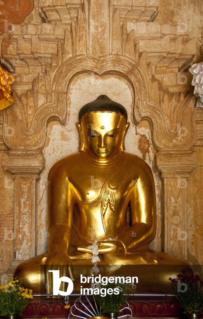 Burma / Myanmar: Restored Buddha in the main shrine facing west, Htilominlo Temple, Bagan (Pagan) Ancient City