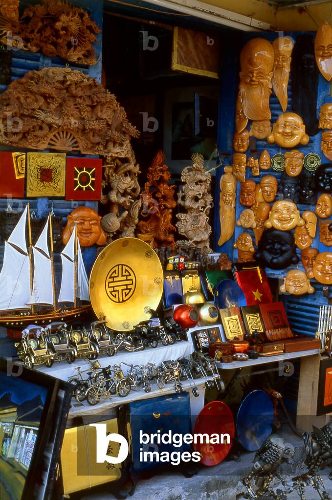 Vietnam: A souvenir shop in Hoi An (photo)